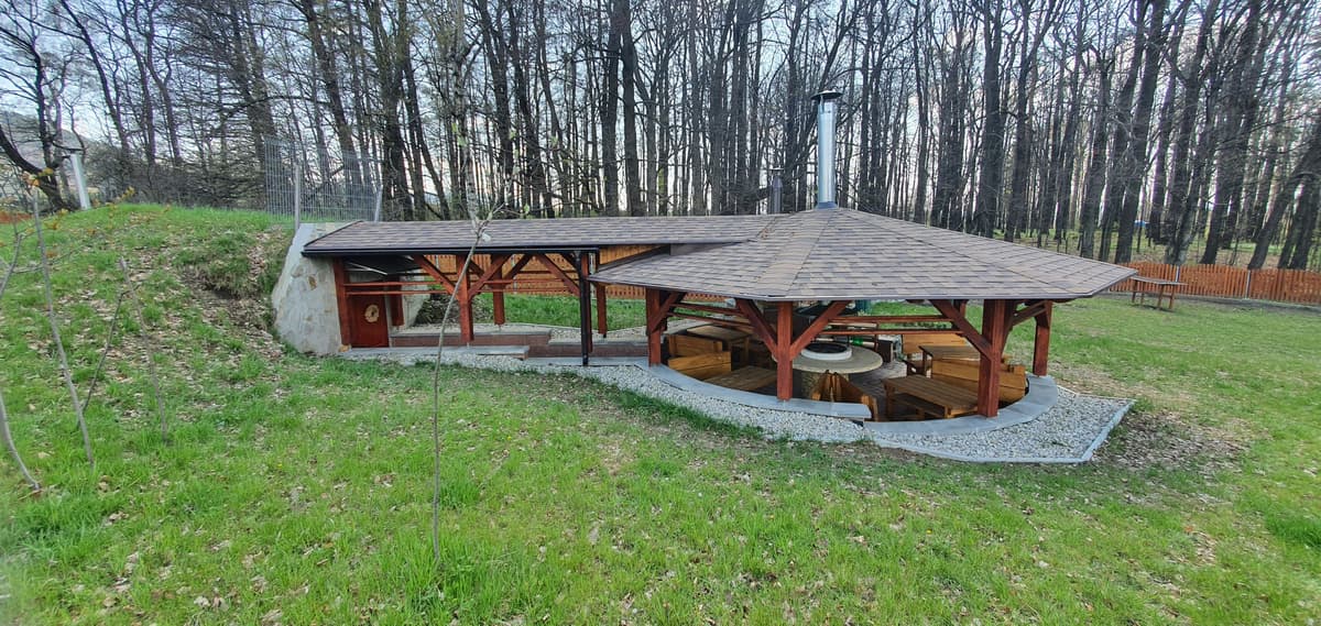 Vinný sklípek na vaší zahradě včetně venkovního zázemí